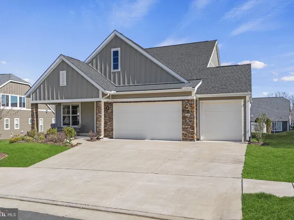 109 Nuthatch Dr, Lake Frederick, VA 22630
