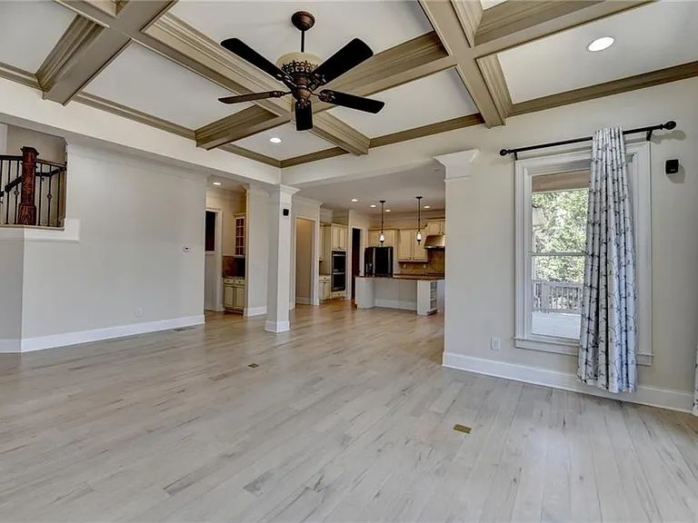 2230 Manor Creek Ct — Photo 10