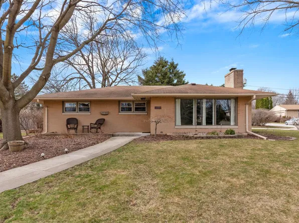 1271 North 117th STREET, Wauwatosa, WI 53226