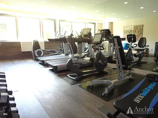 Rented by Anchor Associates | media 16