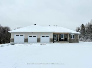 17026 Myers Rd, South Stormont, ON K0C1R0
