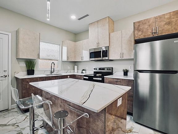 4th image of 505 N Emerald Ave #4