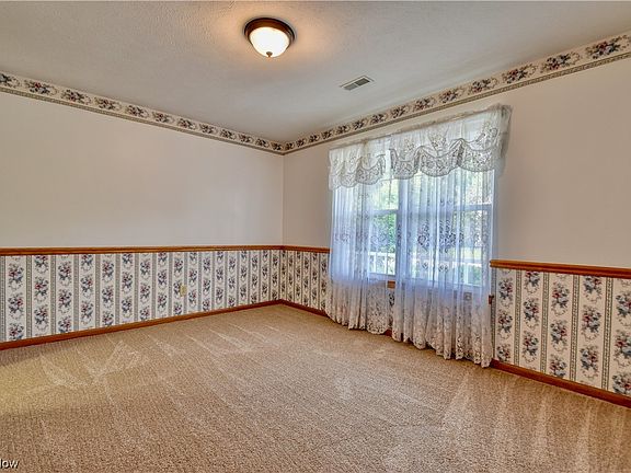 4th image of 113 Lavender Ln #17