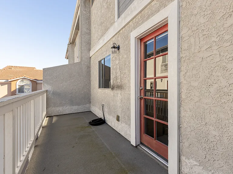 1916 Mathews Ave #E — Photo 14