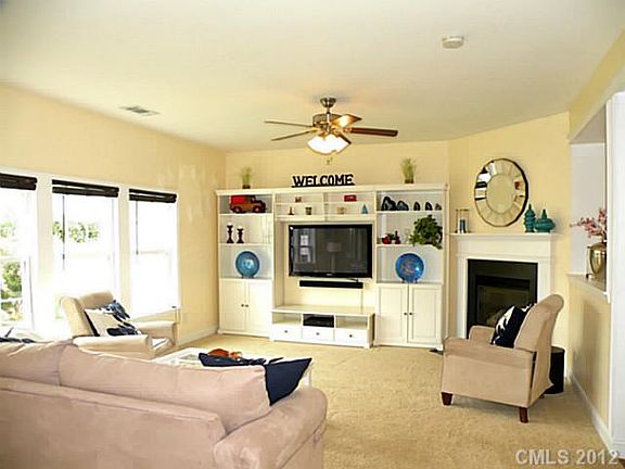 3rd image of 114 Sand Spur Dr