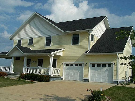 2nd image of 2008 Boxwood Dr