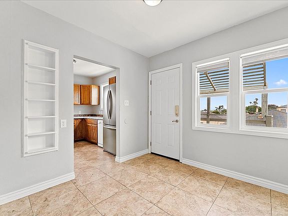 3rd image of 622 S Pacific Coast Hwy APT B