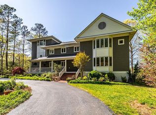 589 Nugent Ln, Weems, VA 22576