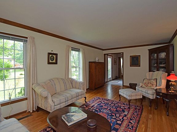 3rd image of 5949 Shallow Creek Dr