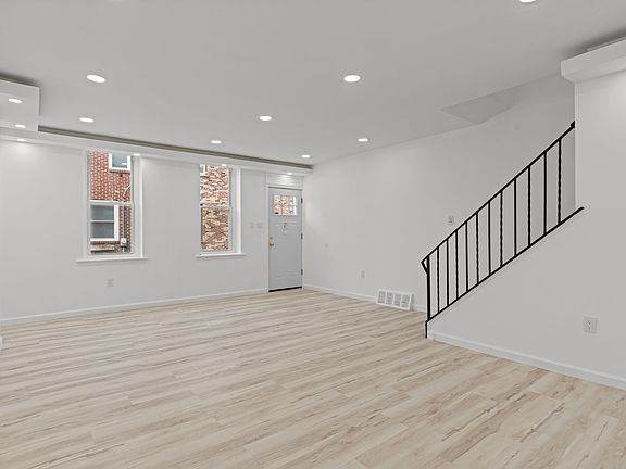 4th image of 1933 Palethorp St