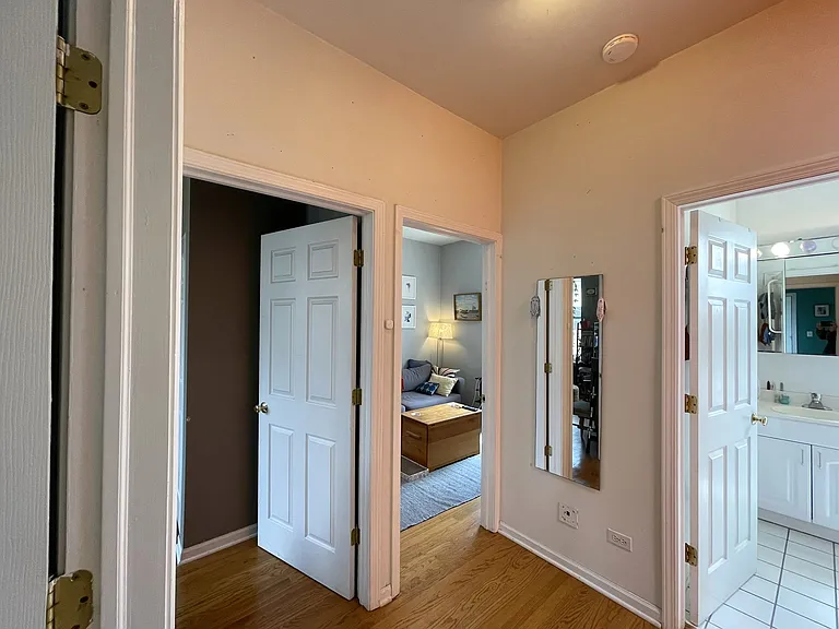 1451 W Huron St #CH — Photo 35