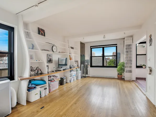 300 West 23rd Street image 1 of 7