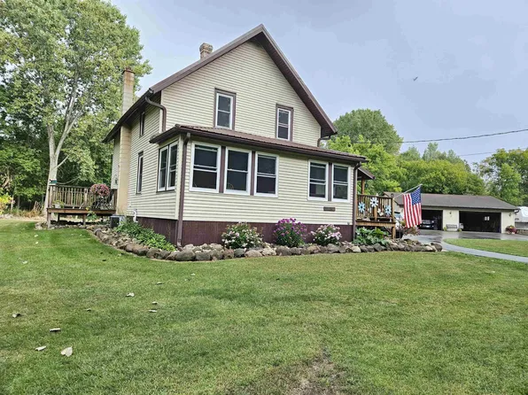 5514 Cardinal Rd, Gillett, WI 54124