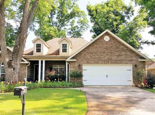 106 Abbotsbury Ln, Warner Robins, GA 31088