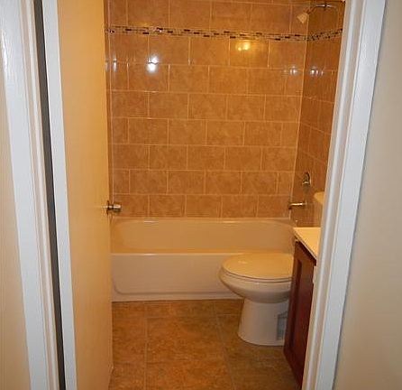 5th image of 1740 NW North River Dr APT 129