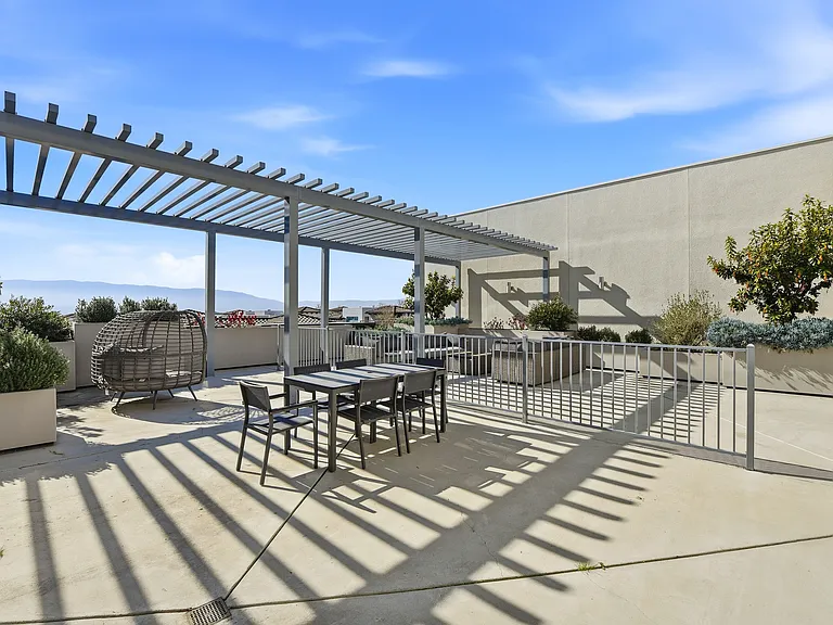 3027 Manuel St #4 — Photo 33