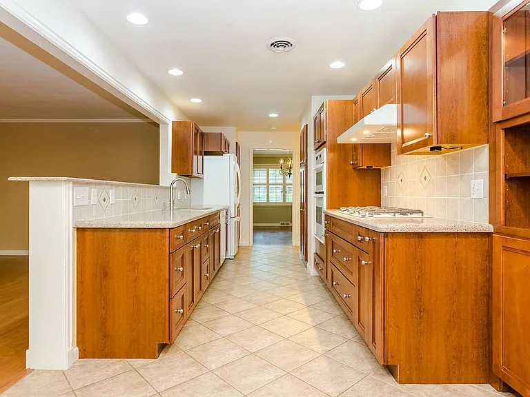 4225 Reaumur Dr — Photo 36