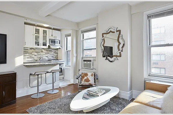 Sold by Stribling | media 11