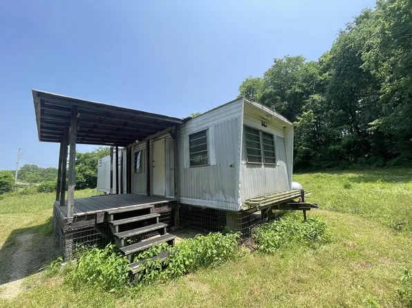 103 King Branch Rd, Linden, TN 37096