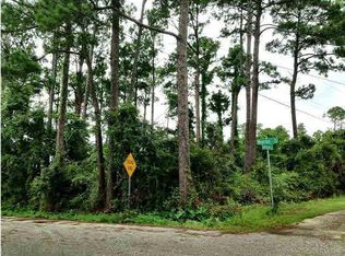 3700 Sunnyside St, Pensacola, FL 32507