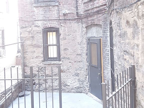 5th image of 531 W 179th St APT B1
