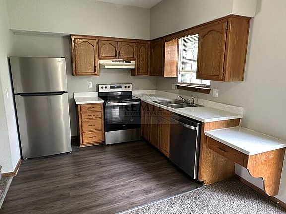 4th image of 3560 NE Independence Ave