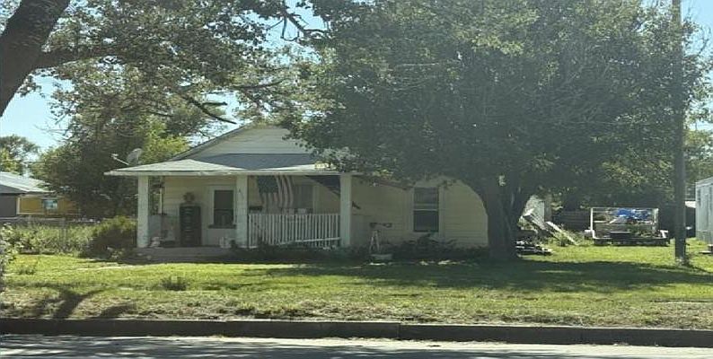 1st image of 433 Cedar Ave