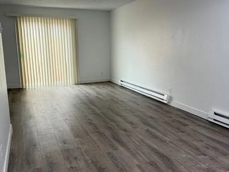 230a-Silverleaf Apartments — Photo 8