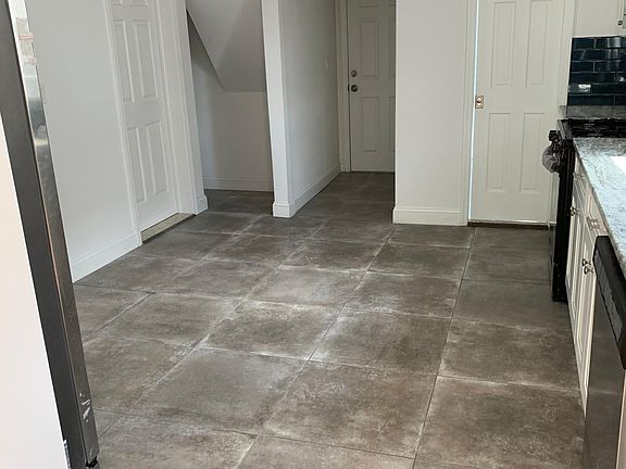 5th image of 97 Broughton Ave Floor 2