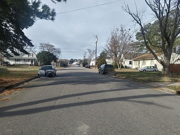 5th image of 17 Pennwood Dr