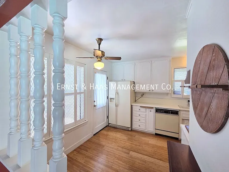 2080 Senasac Ave — Photo 7