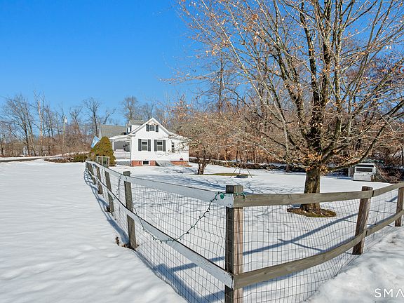 4th image of 97 Armstrong Road