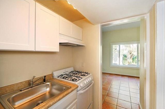 2nd image of 1184 Arcadia Rd #1&02