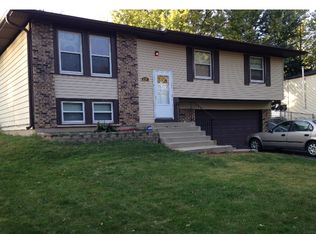 152 Camelot Way, Bolingbrook, IL 60440