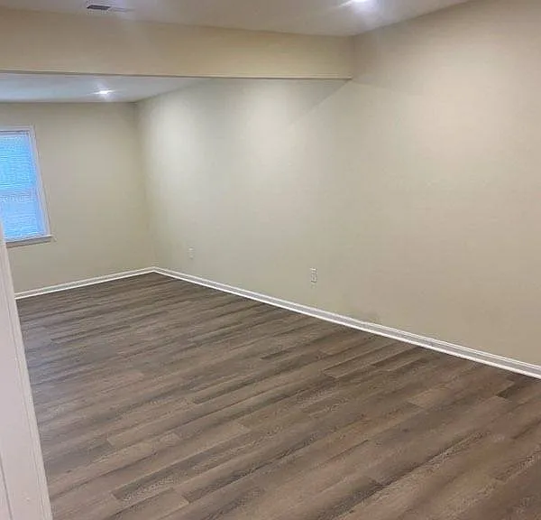 215 Northview Dr — Photo 35