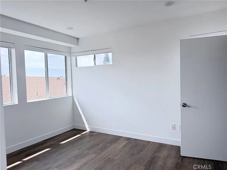 1245 N New Hampshire Ave #5 — Photo 3