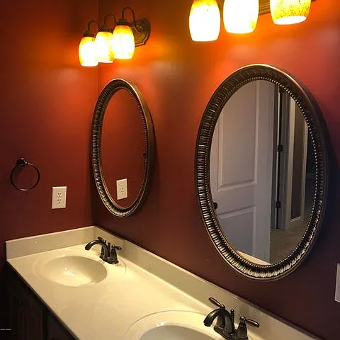 2309 B Berwick Ct #1 — Photo 9