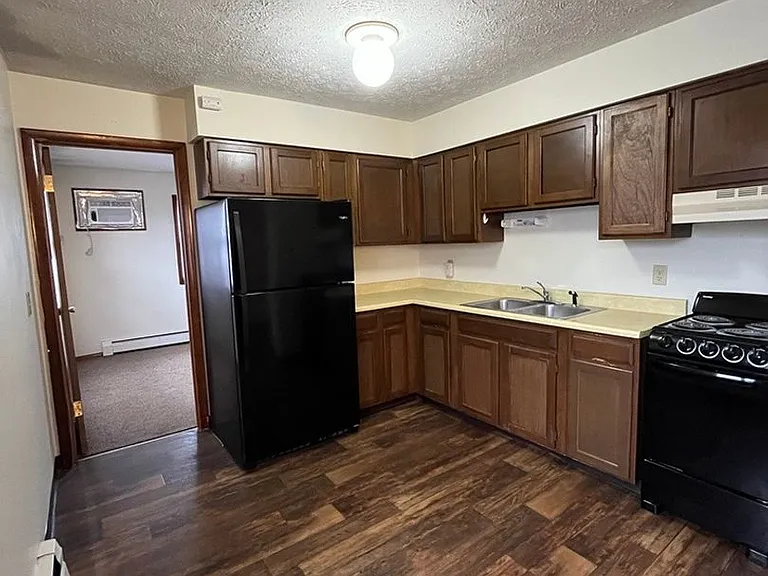 2109 Todd Dr — Photo 2