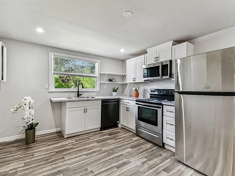 1006 E 26th Ave #1 — Photo 4