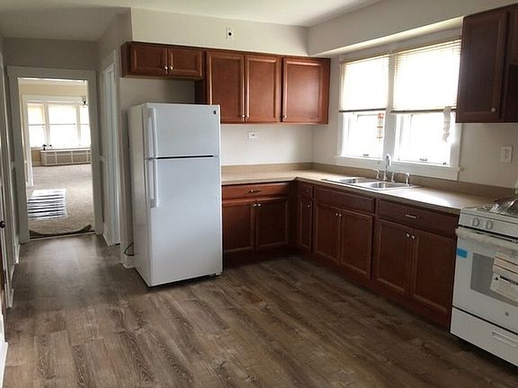 3rd image of 8120 Lincoln Ave #0