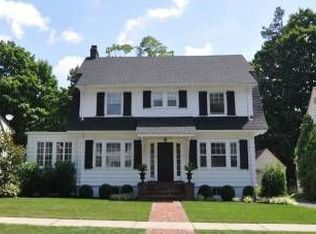 11 De Bary Pl, Summit, NJ 07901