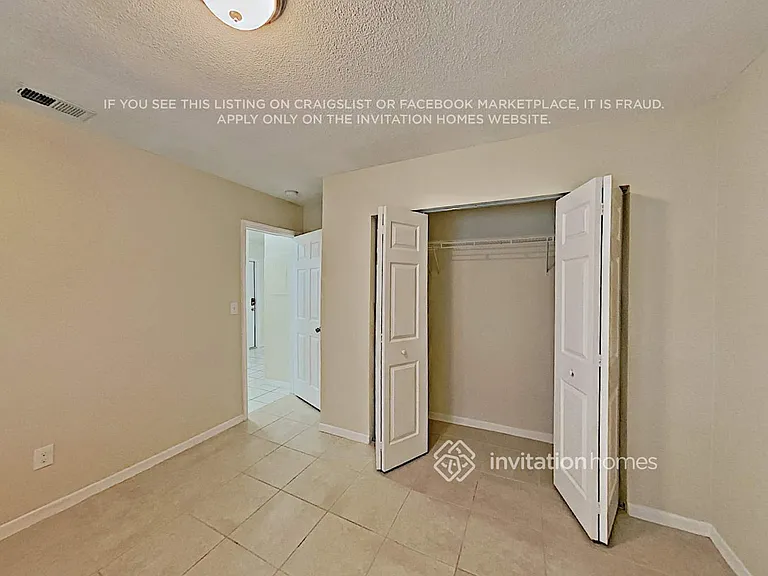 6433 NW 21st Ct — Photo 11