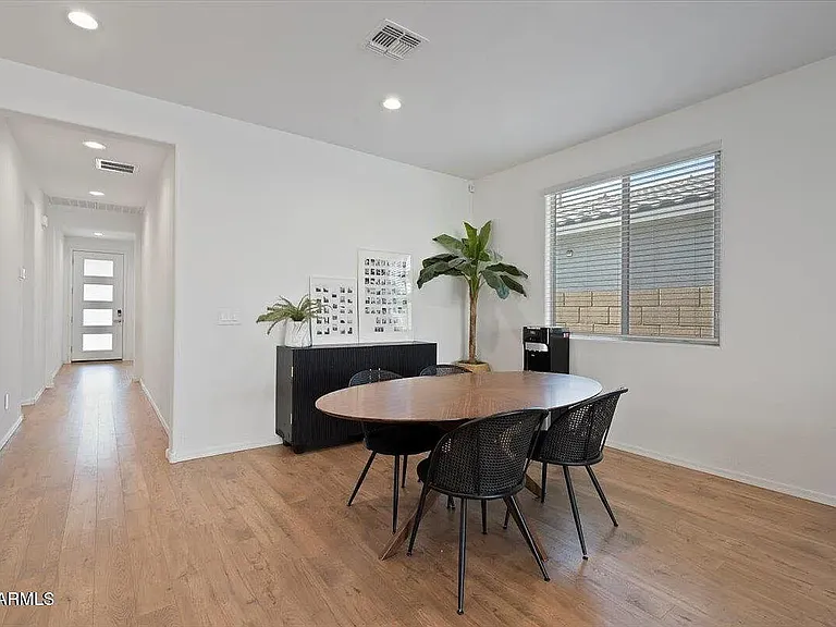 6313 N 68th Dr — Photo 5