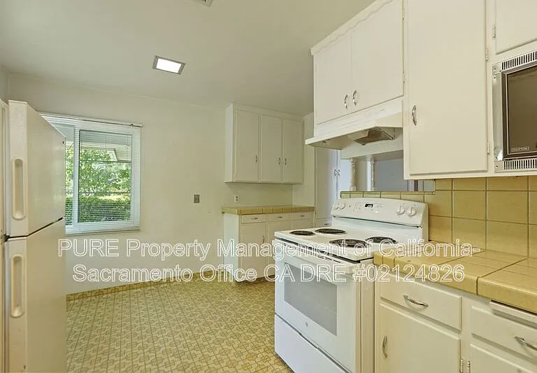 5201 T St — Photo 17
