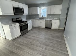 116 Union St APT 1, Leominster, MA 01453