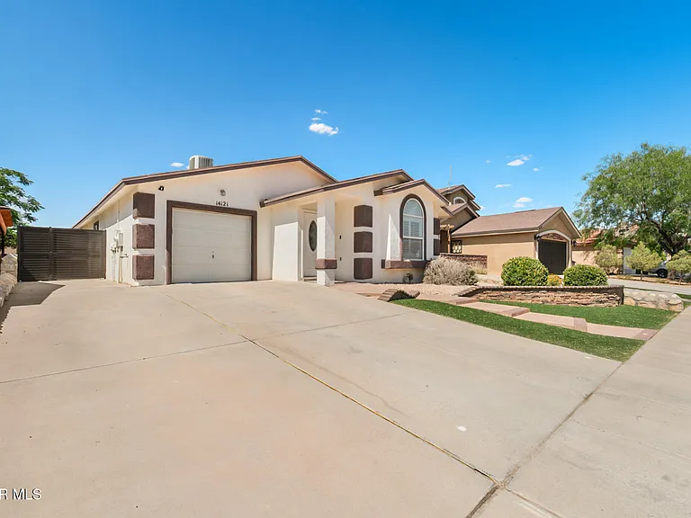 14121 Tierra Halcon Dr — Photo 33