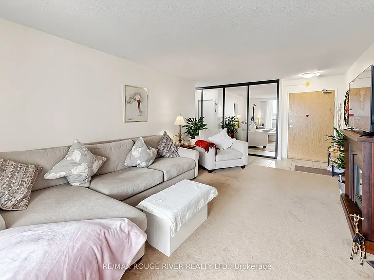 92 Church St S #1106 — Photo 8