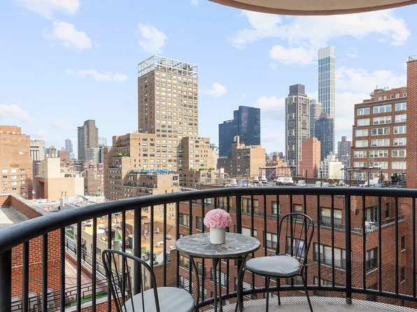 304 East 65th Street image 7 of 13