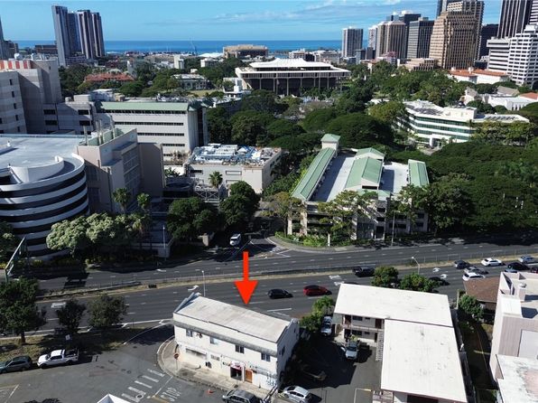 honolulu-hawaii-306381609 picture