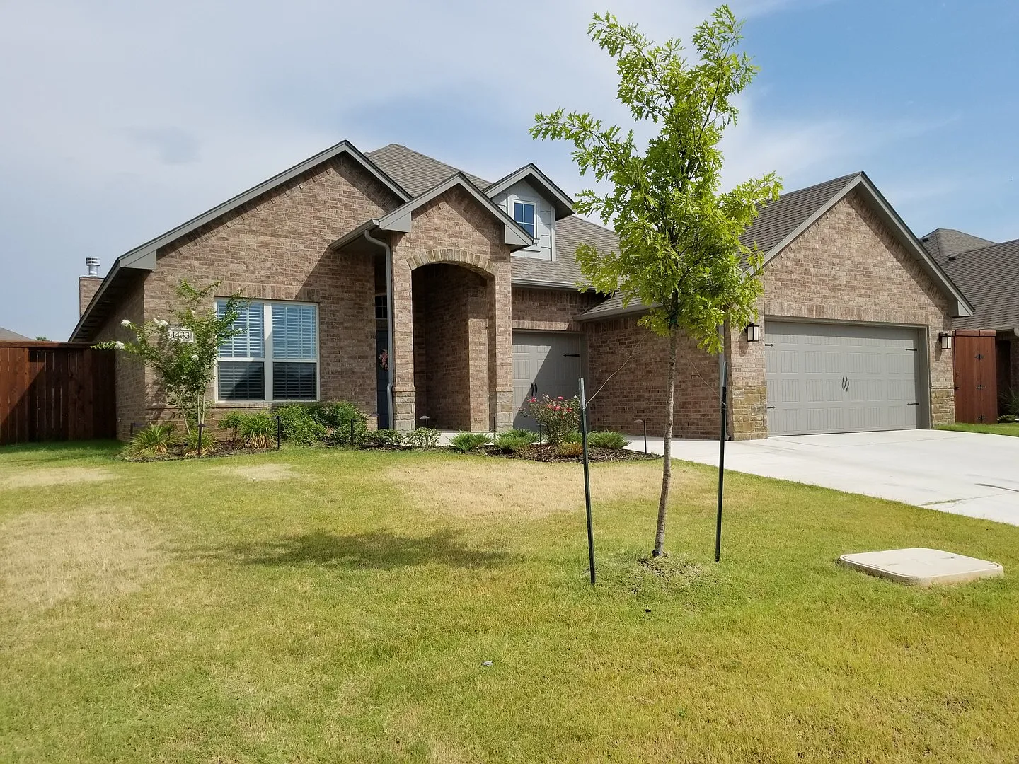 4 Bedroom 2 Bath Home In Edmond** — Photo 2